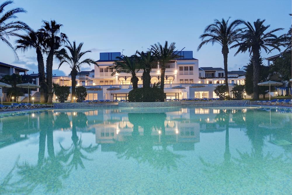 Grupotel Club Menorca Aparthotel Son Xoriguer
