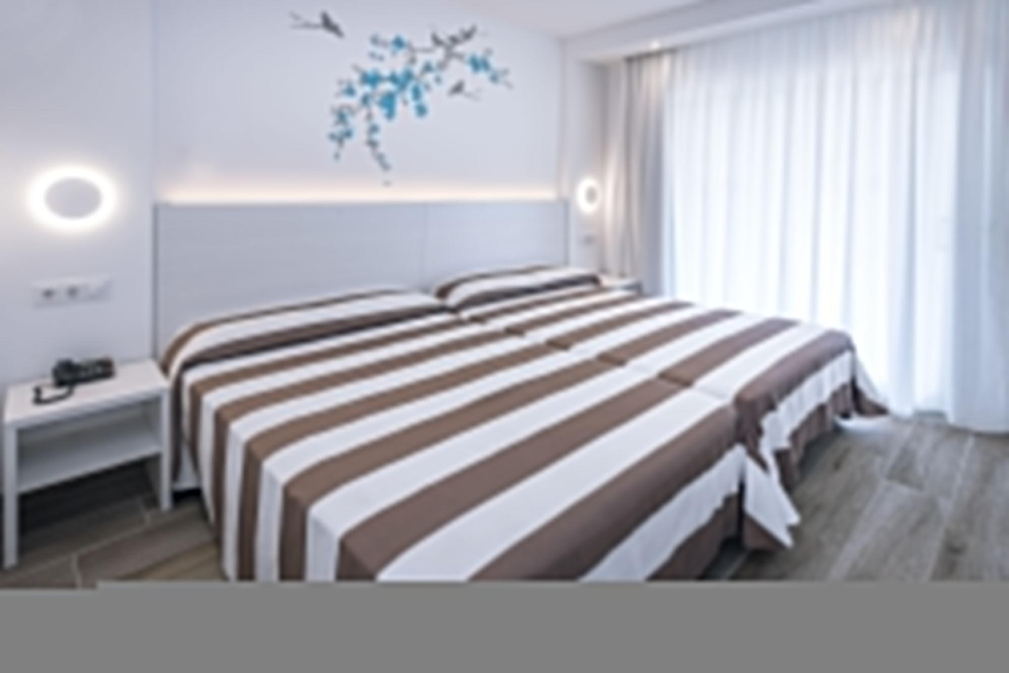 Hotel Oasis Park Splash Calella