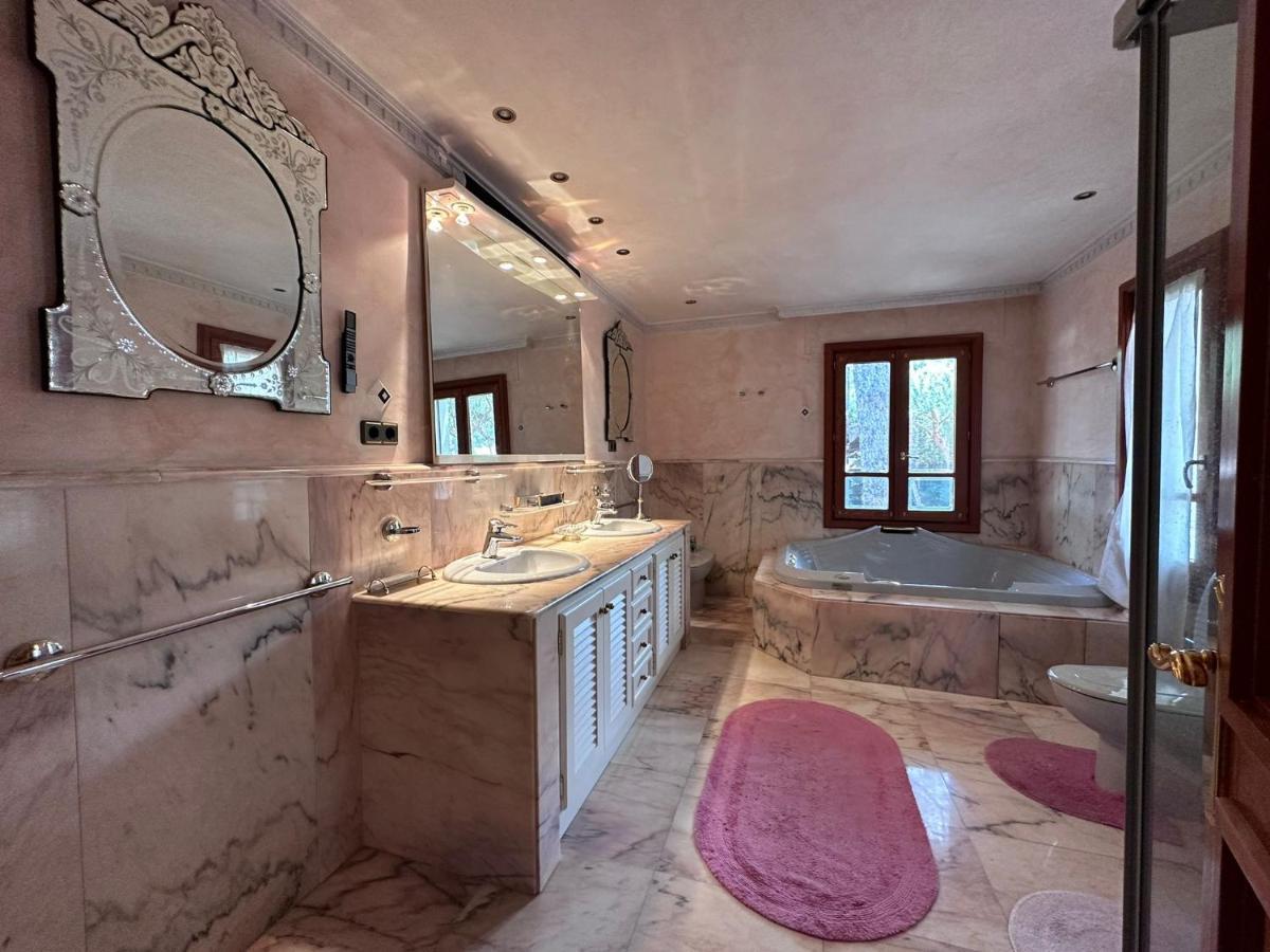 Casa Cabopino Habitación en casa particular