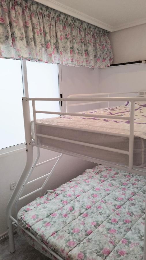 Cosy 50 Meters From The Beach, 2 Rooms, Air Conditioning, Wifi Torrevieja