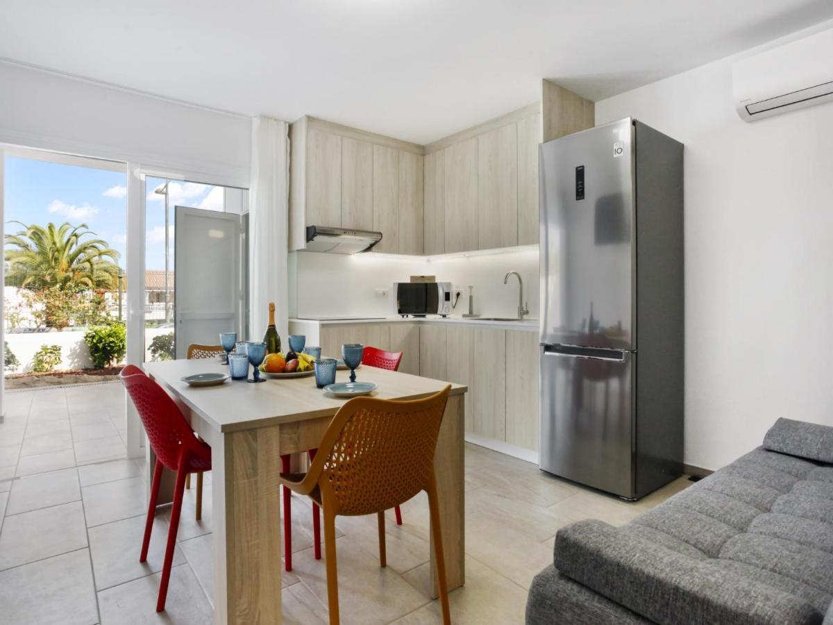 Apartment Golden Holidays, Heated Pool, Air Con, Internet, Parking