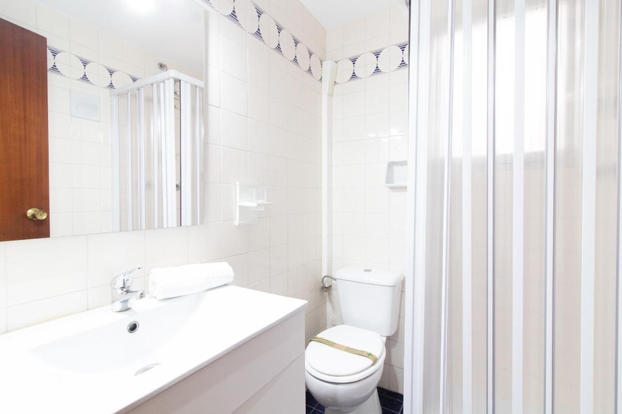 Global Properties, Practico 6 Personas En Puerto Apartamento