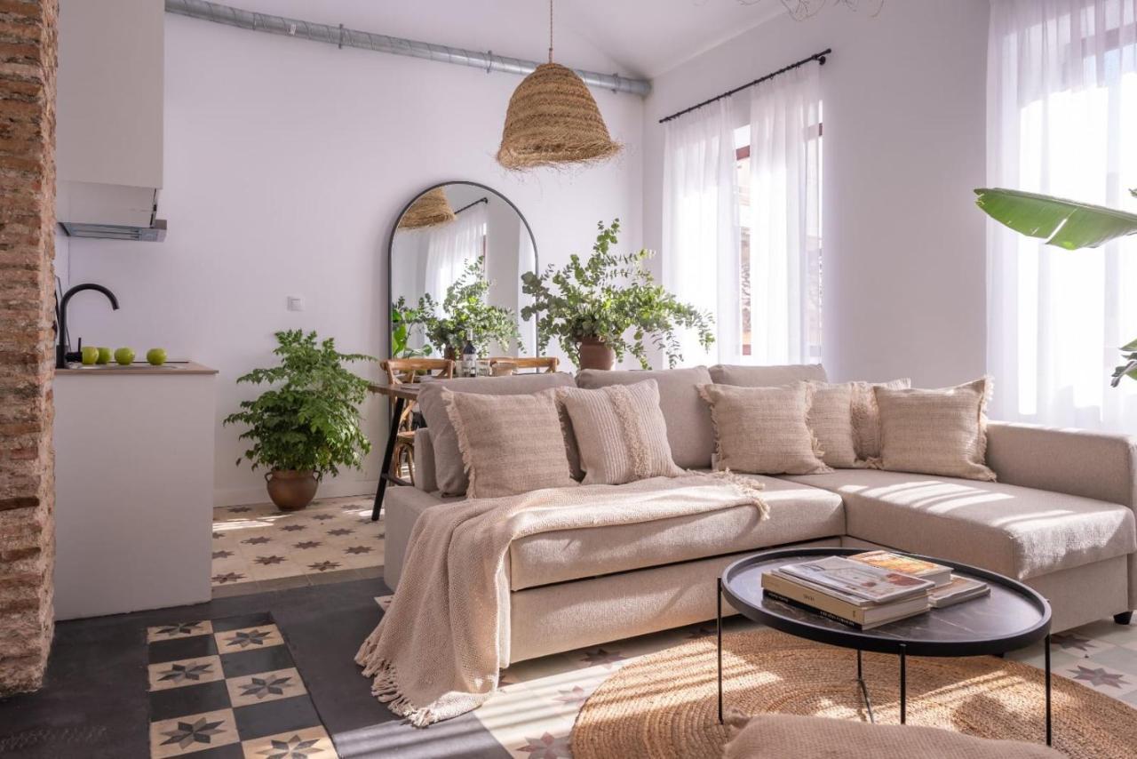 Apartamento Junto A Hospital Real * Granada