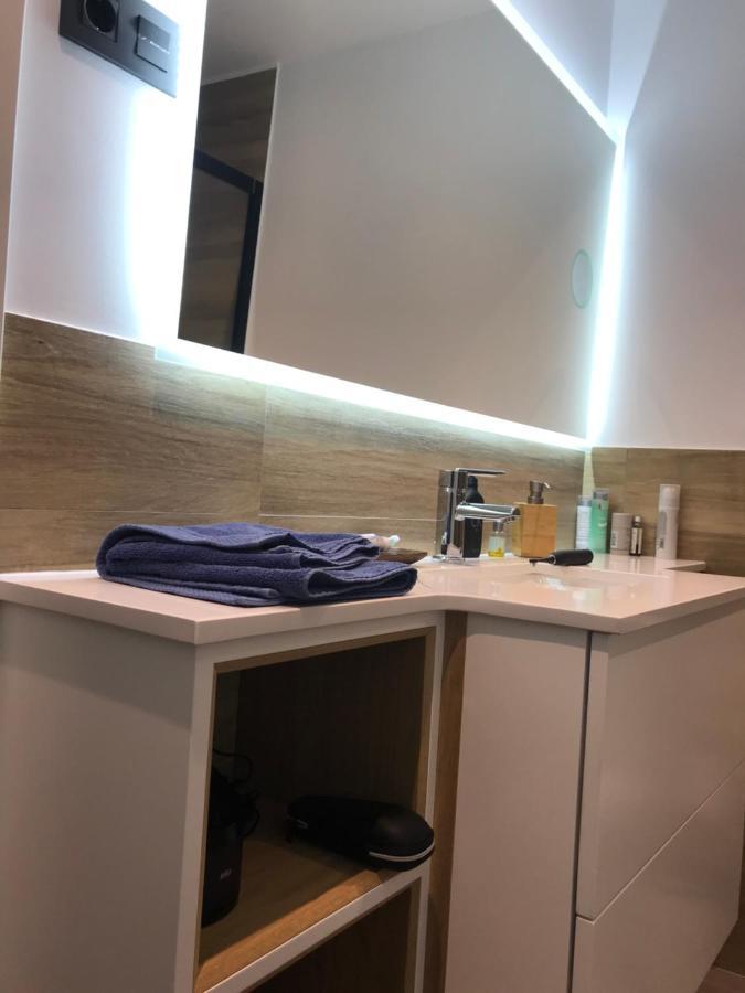 Apartment Small Lux Beachcity Close To The River,metro And Parking Bilbao
