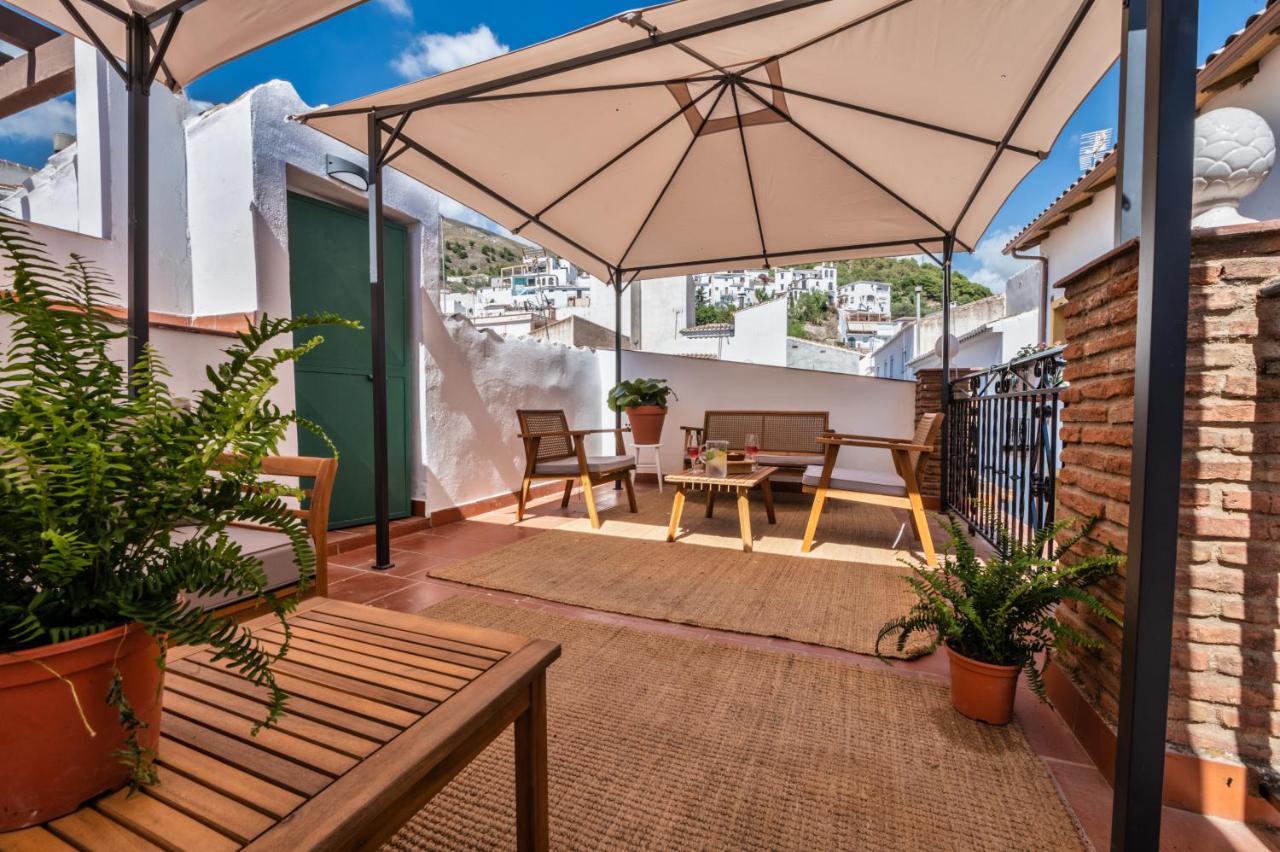 Encanto Bed & Breakfast *