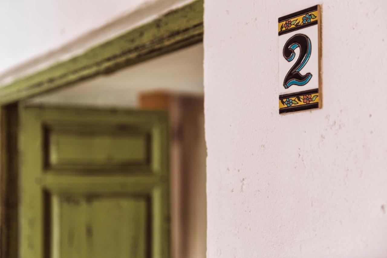 Encanto Bed & Breakfast *