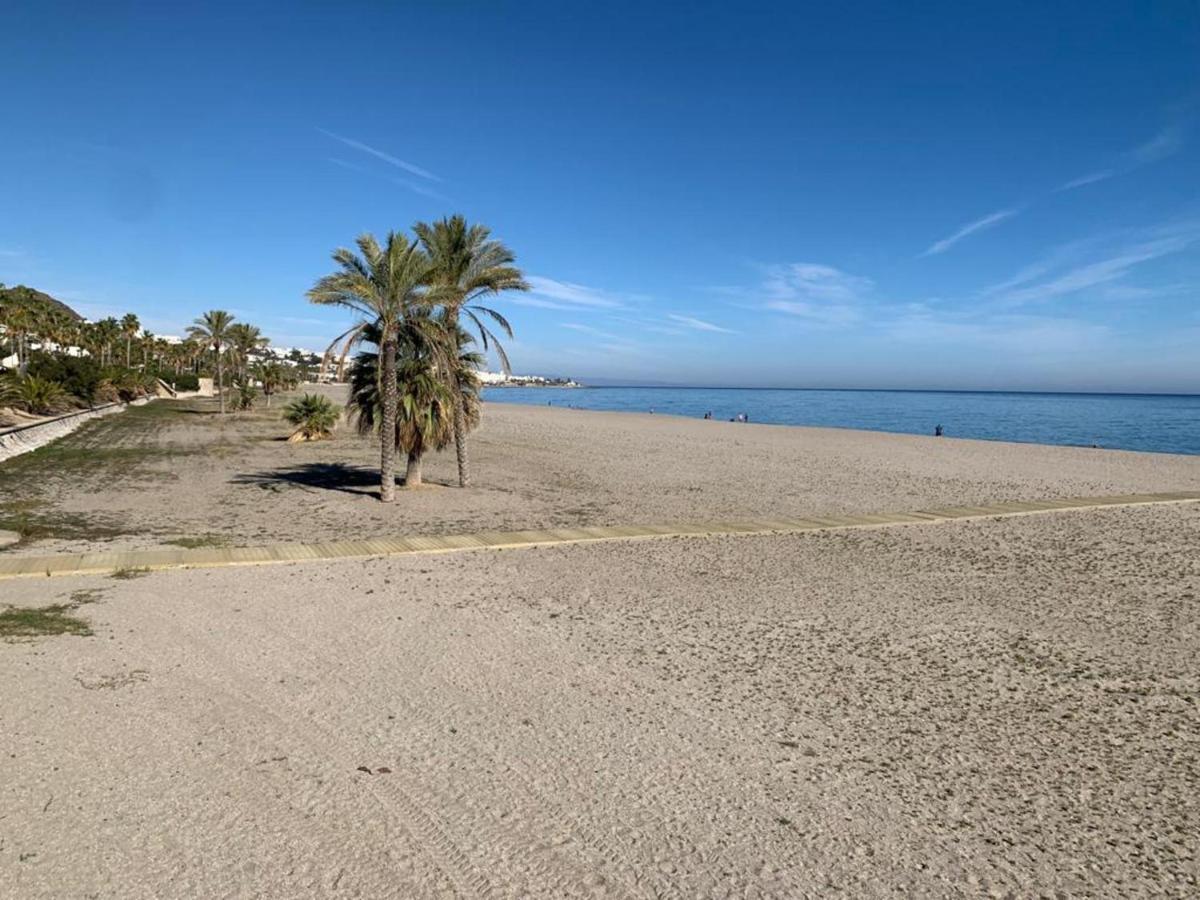 Fabulous Front Line 3-bedroom In Apartment Mojacar