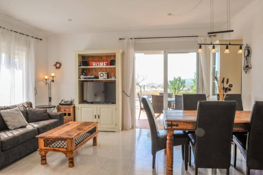 Sea View Family With Private Pool, San Juan De Terreros