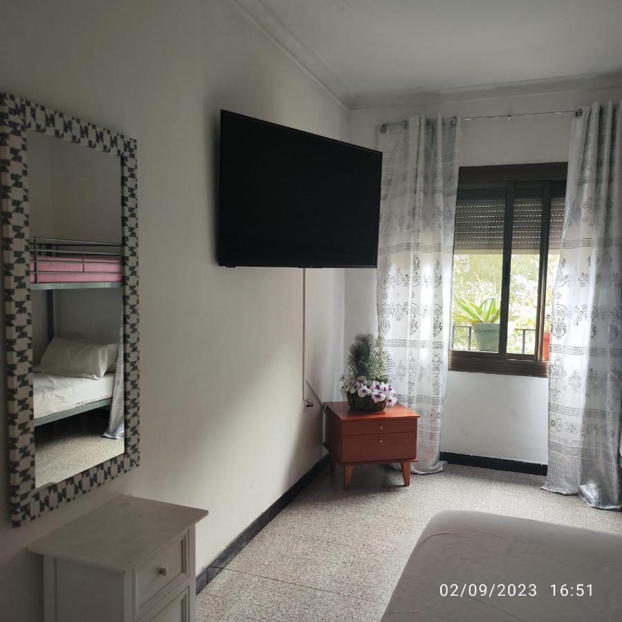 Apto Barcelona C R Homestay Santa Coloma de Gramenet