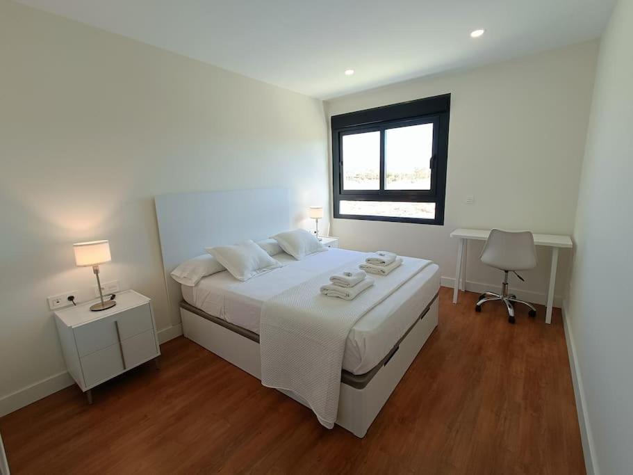 Nuevo Atico Toyo. Vistas Al Mar, Terraza, Solarium, Piscina, A/a, Wifi Y Garaje * El Toyo