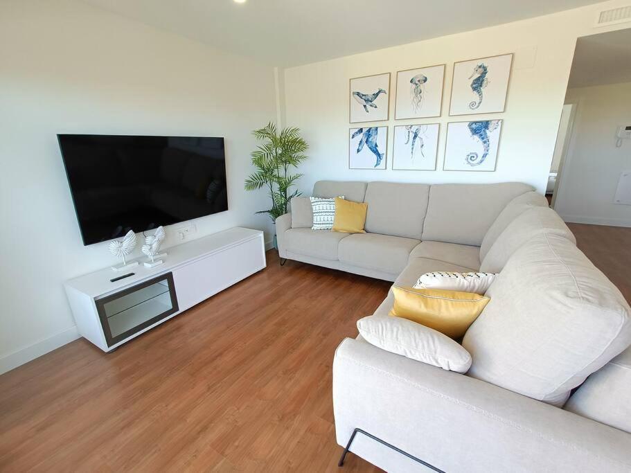 Nuevo Atico Toyo. Vistas Al Mar, Terraza, Solarium, Piscina, A/a, Wifi Y Garaje El Toyo