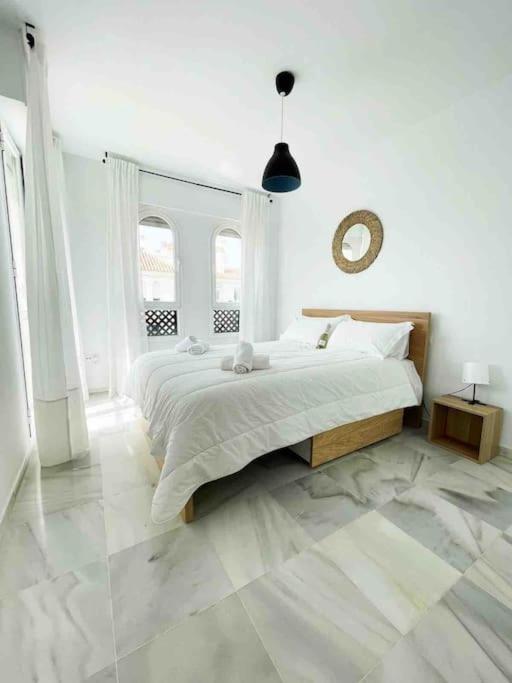 Apartment 2br, 1bth Flat Near Puerto Banus *