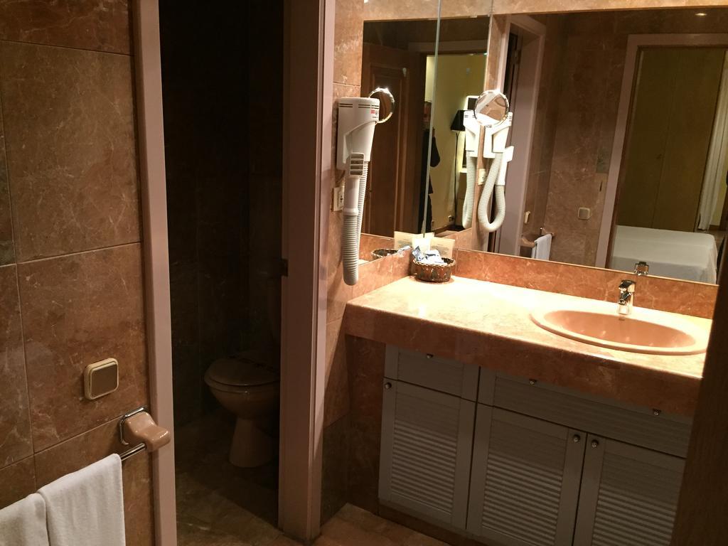 Hotel Mas Pau Avinyonet de Puigventós