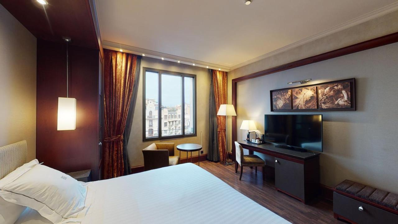 Center Hotel