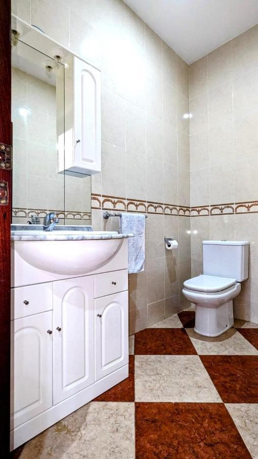 With Pool & Lake Views By Homing