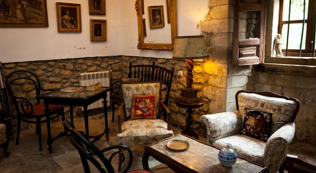 La Casona De Villanueva De Colombres *