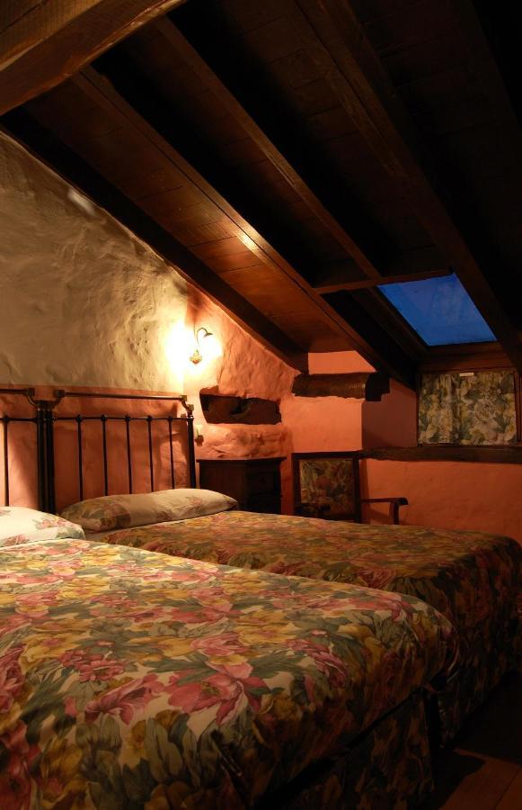 La Casona De Villanueva De Colombres *