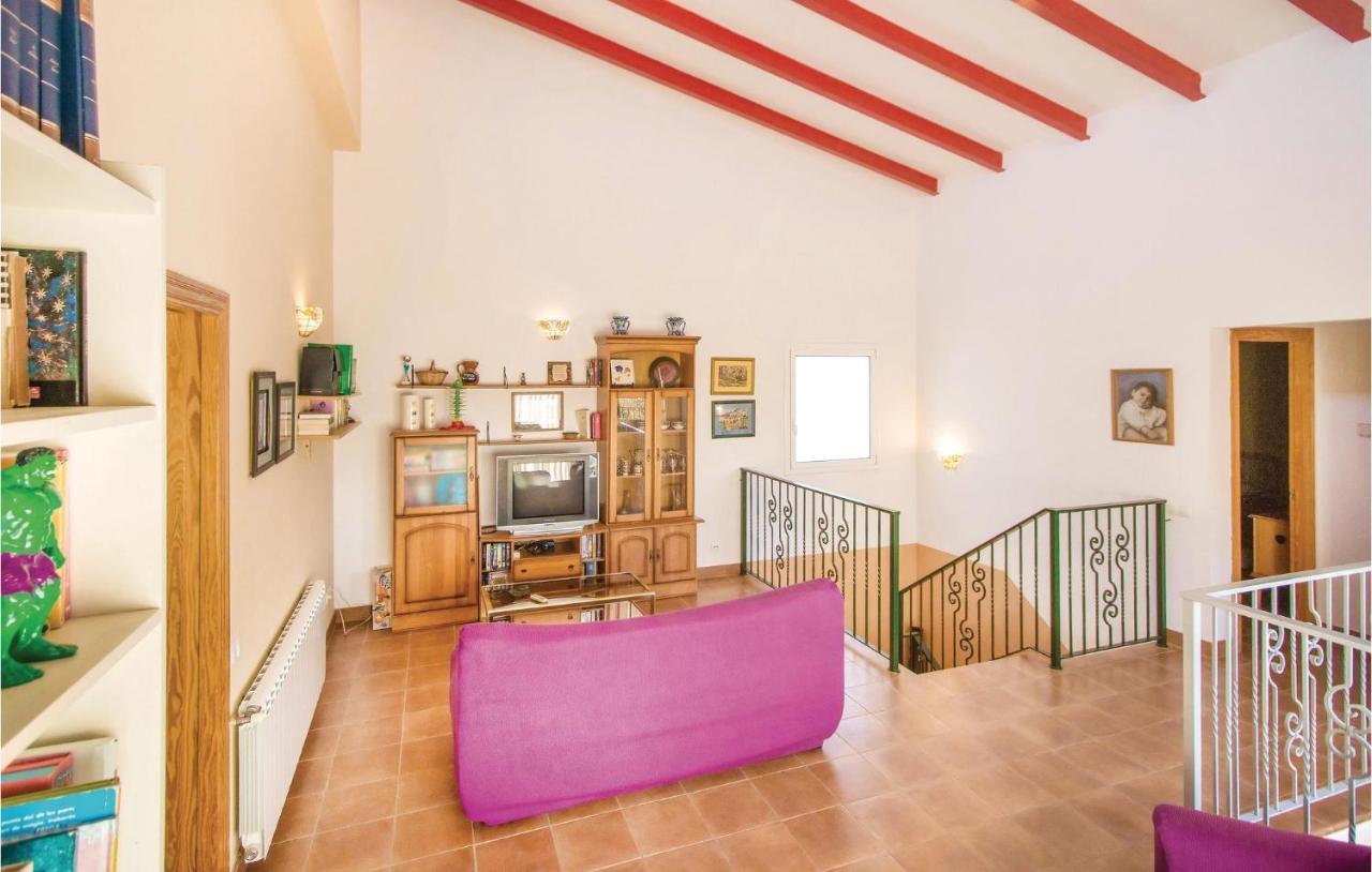 Сasa de vacaciones 7 Bedroom Beautiful In
