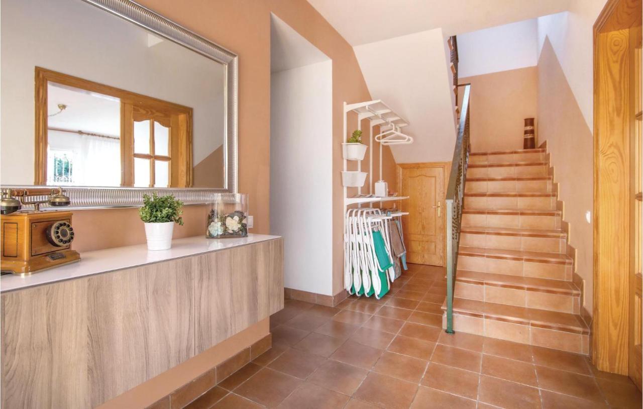 7 Bedroom Beautiful In Santa Susanna