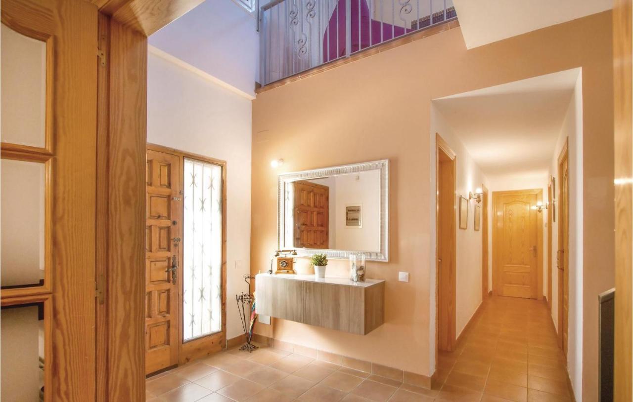 Сasa de vacaciones 7 Bedroom Beautiful In *