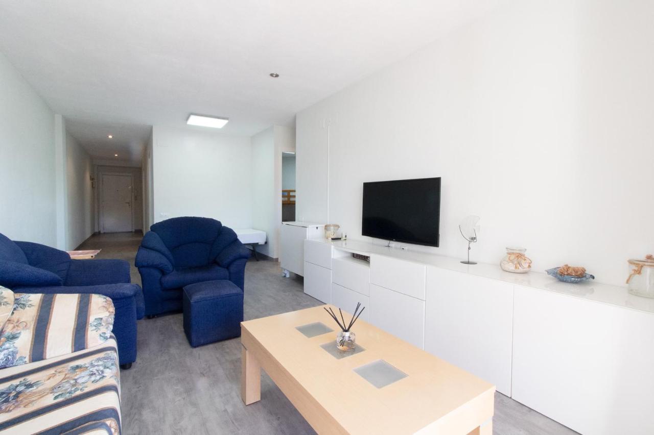 Global Properties, Con Terraza En Residencial Last Canet Apartamento *