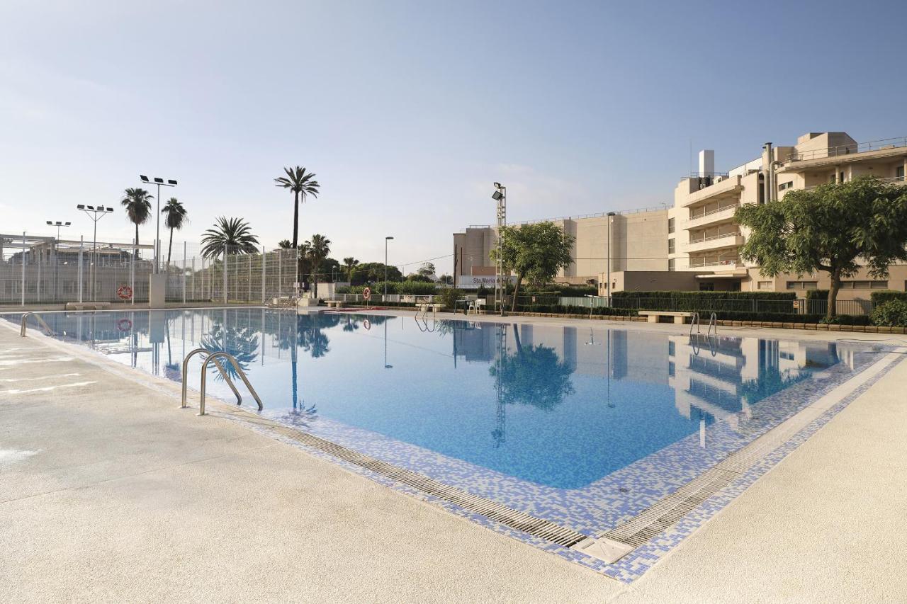 Global Properties, Con Terraza En Residencial Last Canet Apartamento