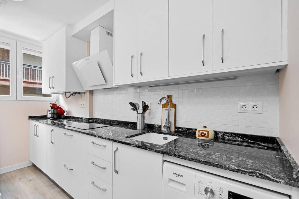 Piso En Calle Arabial 117 Junto A El Corte Ingles Apartment Granada