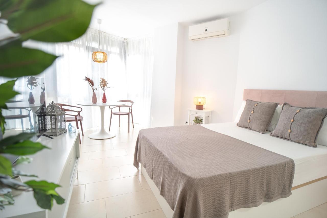 Apartment New Studio, And - Sun By 10tosea *