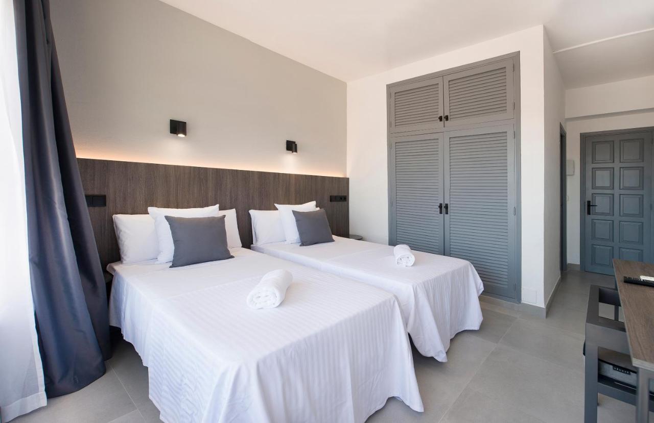 Hotel Base - Adults Only