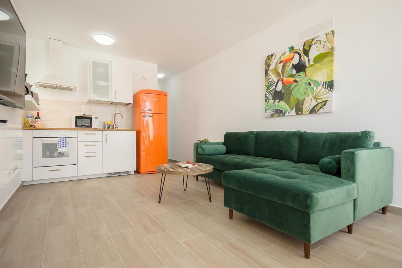 Orange Volcano - Pool, Gym And Activities In Sport Center Fariones Included Holiday home Puerto del Carmen (Lanzarote)