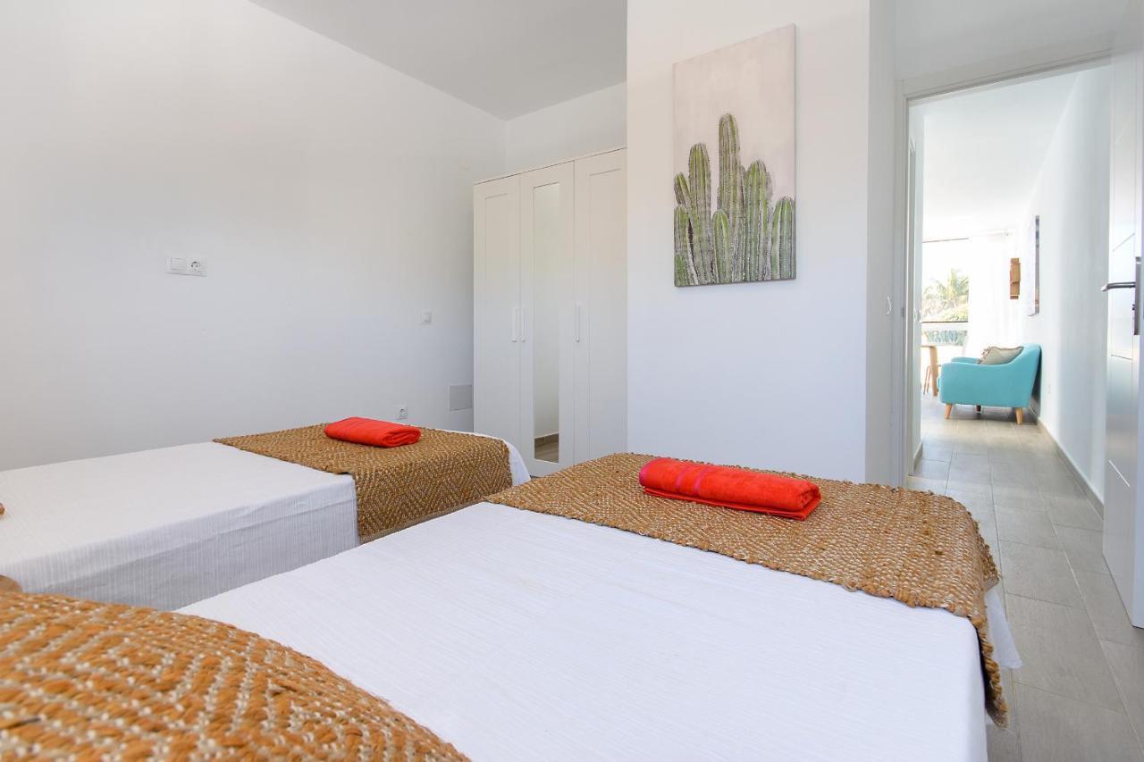 Blue Volcano-pool, Gym And Activities In Sport Center Fariones Included * Puerto del Carmen (Lanzarote)