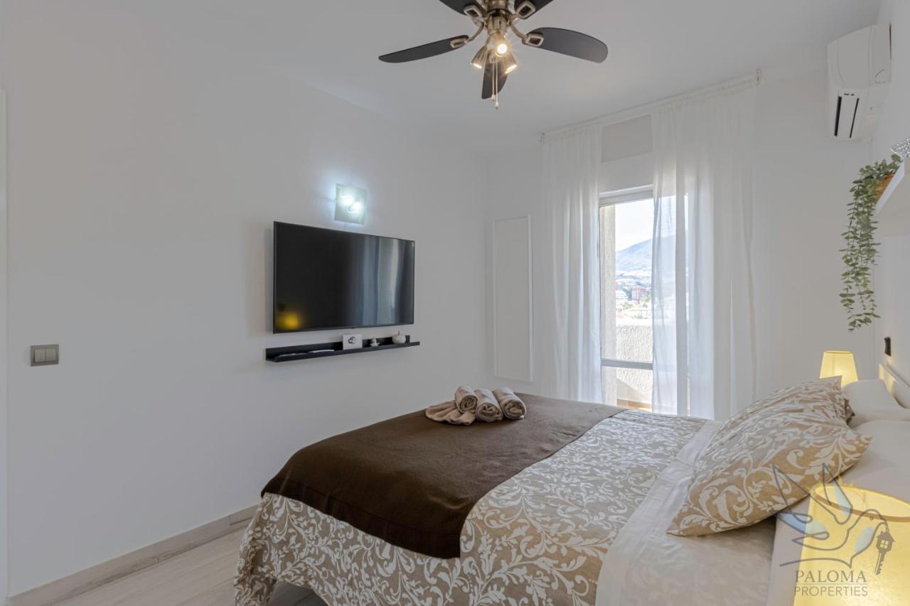 Hermoso En Benalbeach Con Vistas Al Mar Apartamento