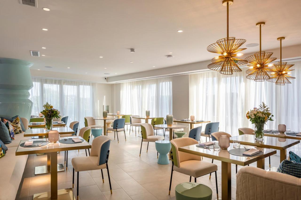 Hotel Dionis Boutique & 4*