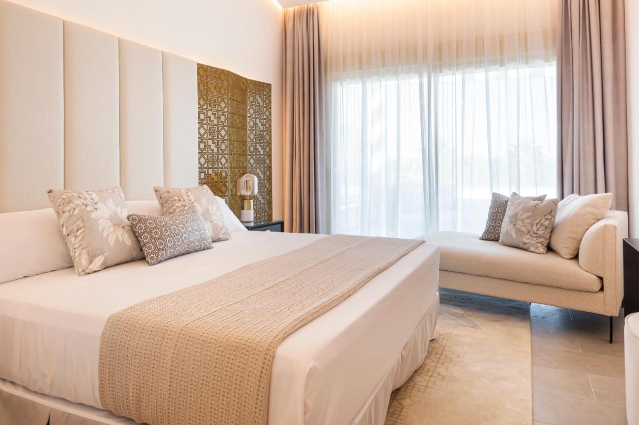 Dionis Boutique & Hotel
