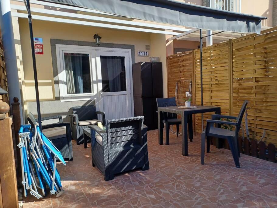 1111 Oasis Club * San Bartolomé