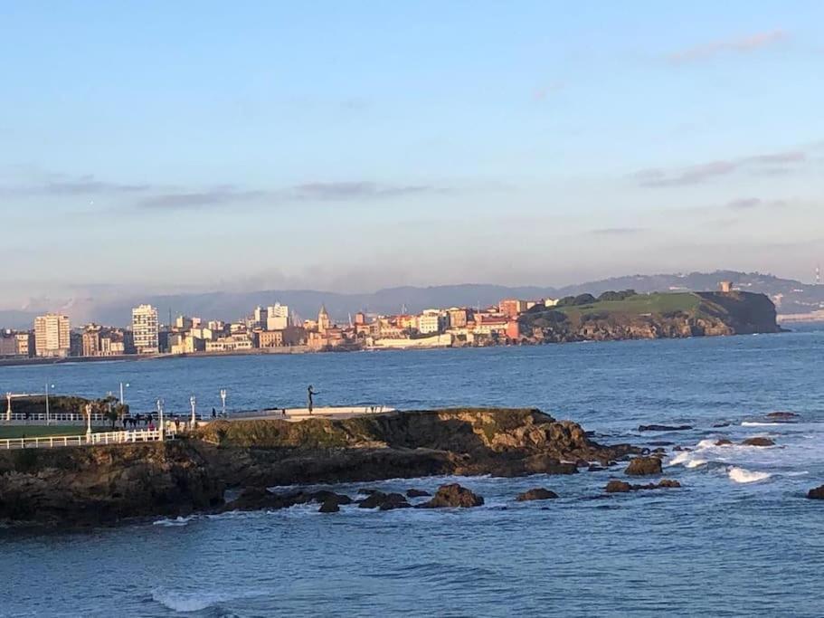 Playa, Terraza, Vistas Al Mar, Garaje, Estacion Ave A 5 Min Andando Apartamento Gijón