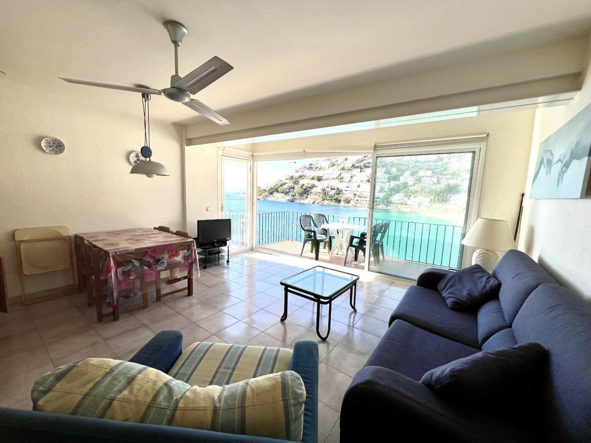 Miraflor Apartment Roses