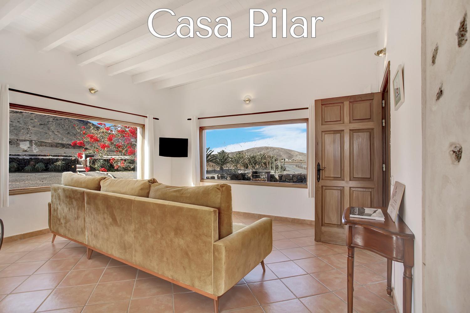 Casa Pilar, Aurora Y Tarabilla En Ecologica Country house *