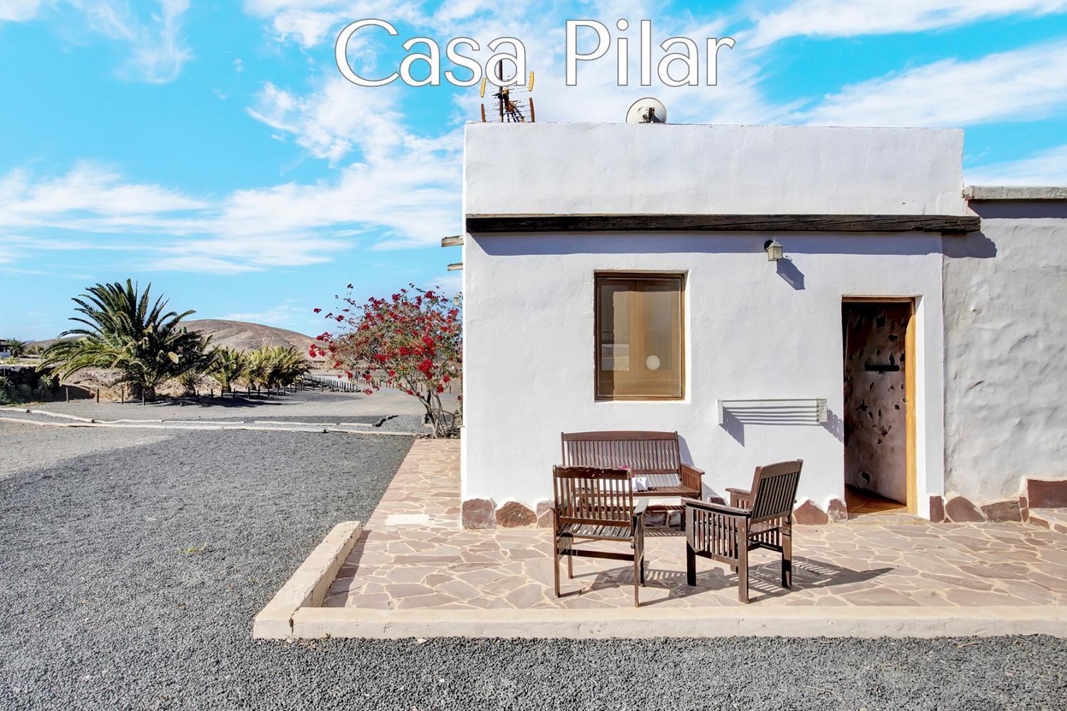 Casa Pilar, Aurora Y Tarabilla En Ecologica * Teguitar