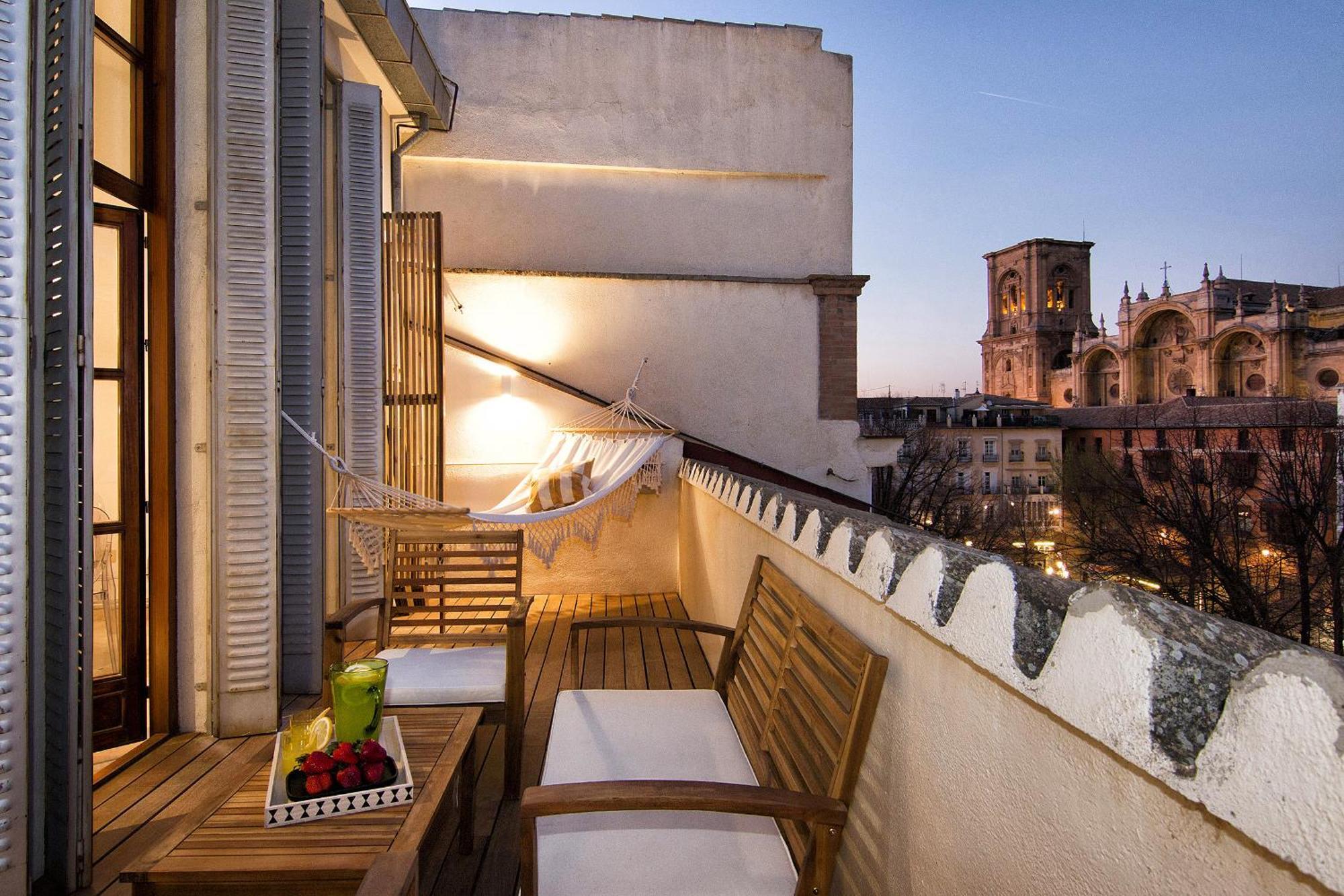 Bibrambla Penthouse Over Cathedral Granada