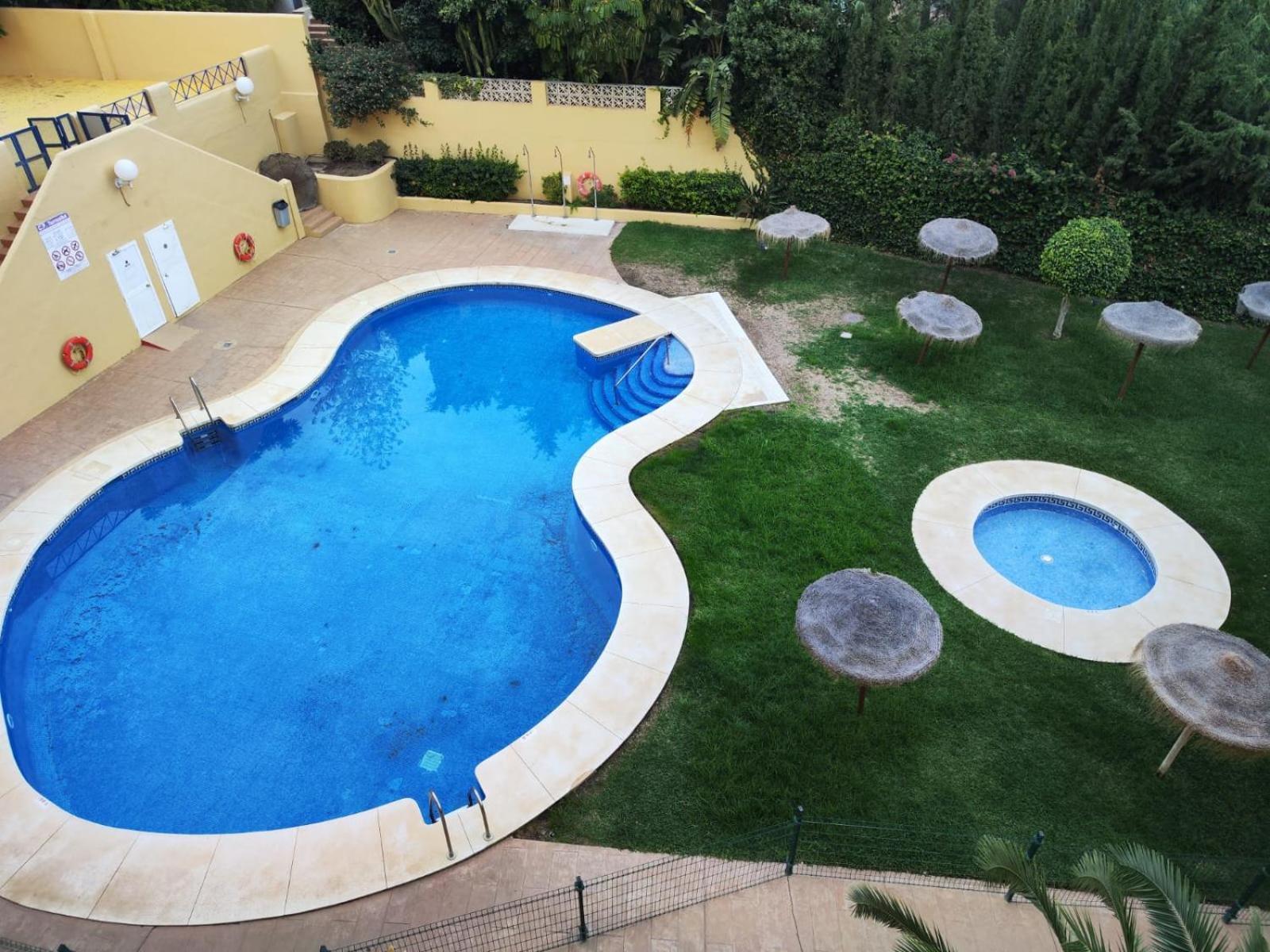 Las Dalias De Fuengirola