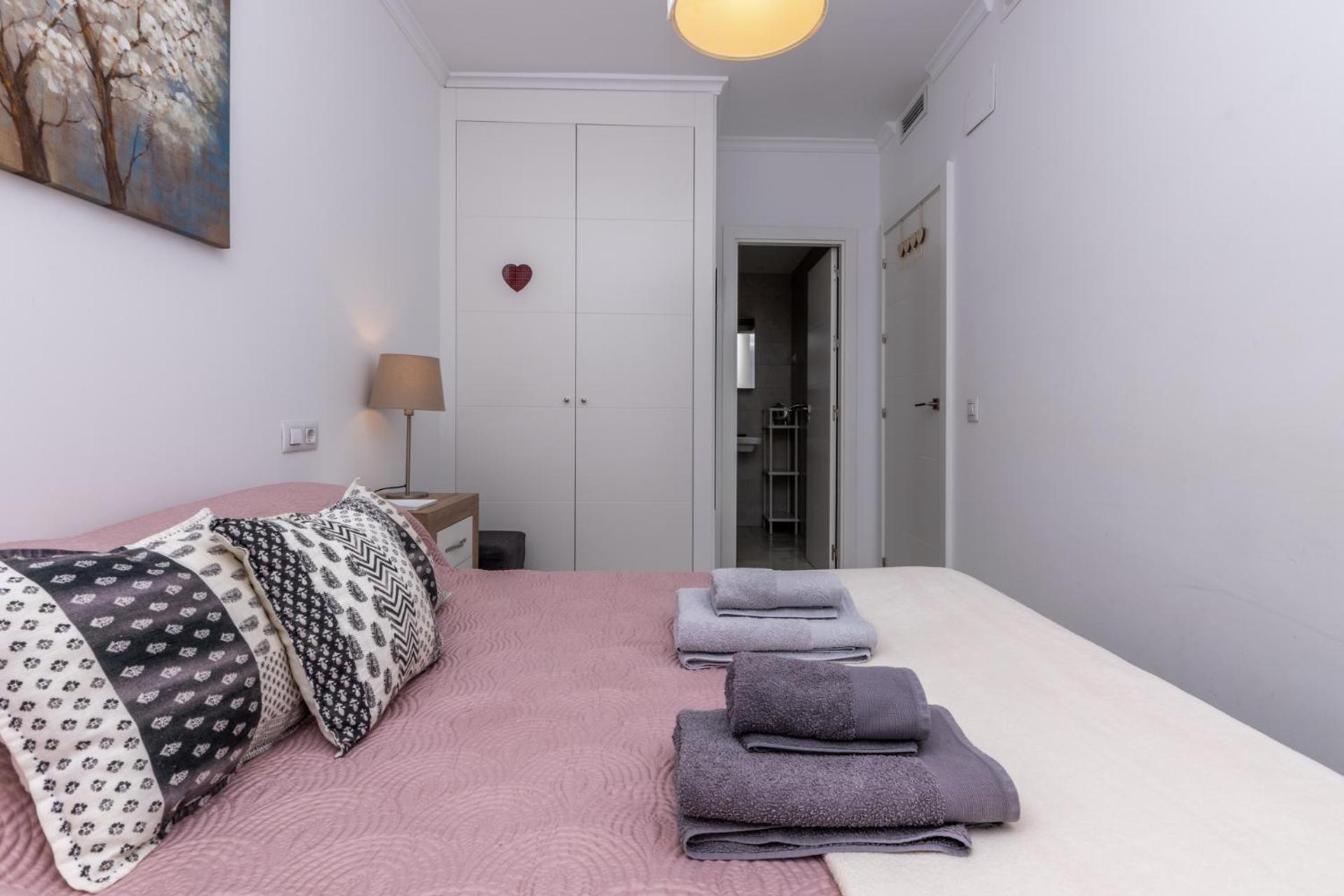 Cozy Perfect For Couples Smarttv+wifi Apartamento Fuengirola