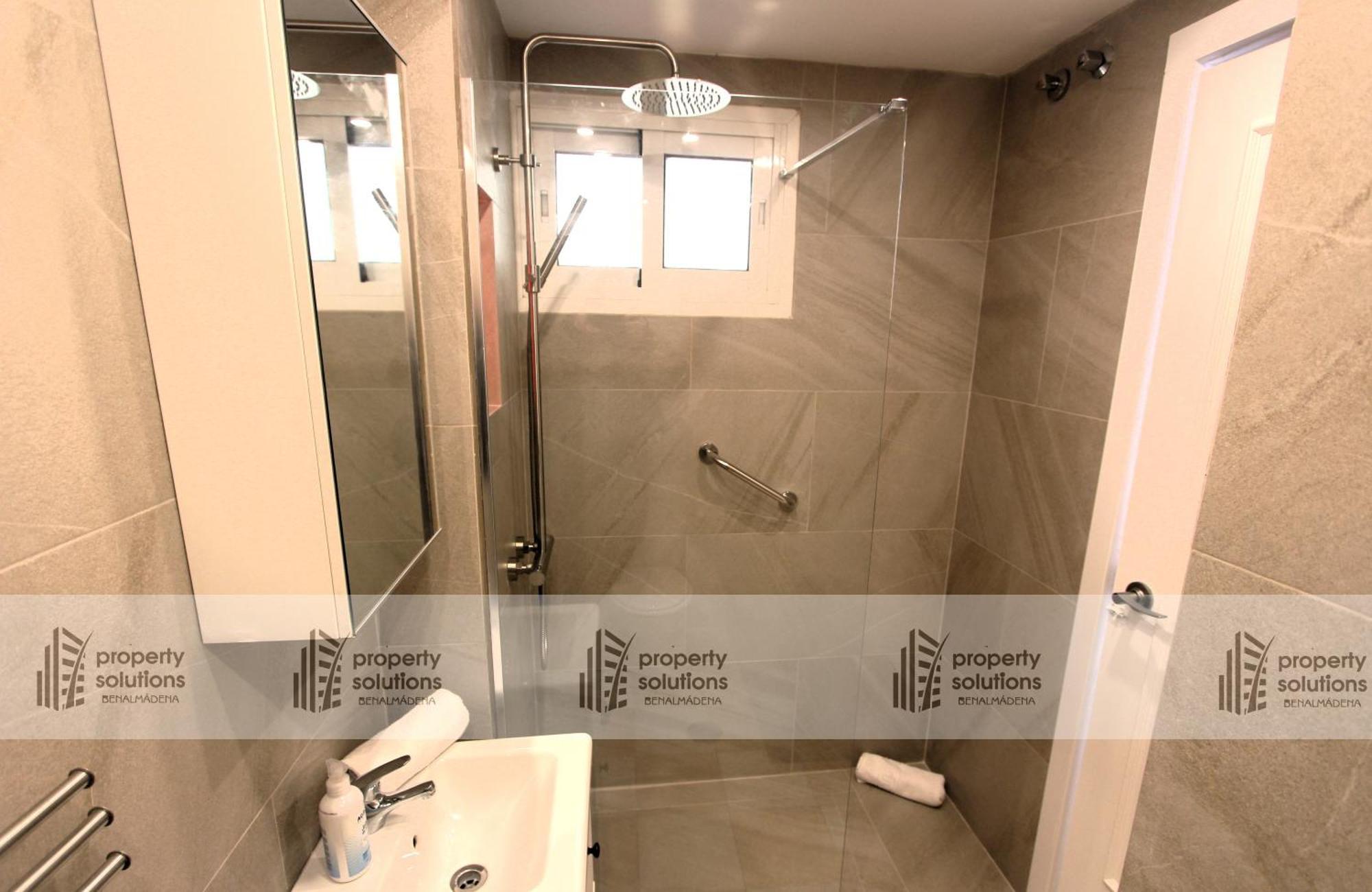 Apartamento 427 Estudio En Júpiter - Vista A La Piscina, El Mar Y Montaña - Excelente Conexión Wifi Benalmádena