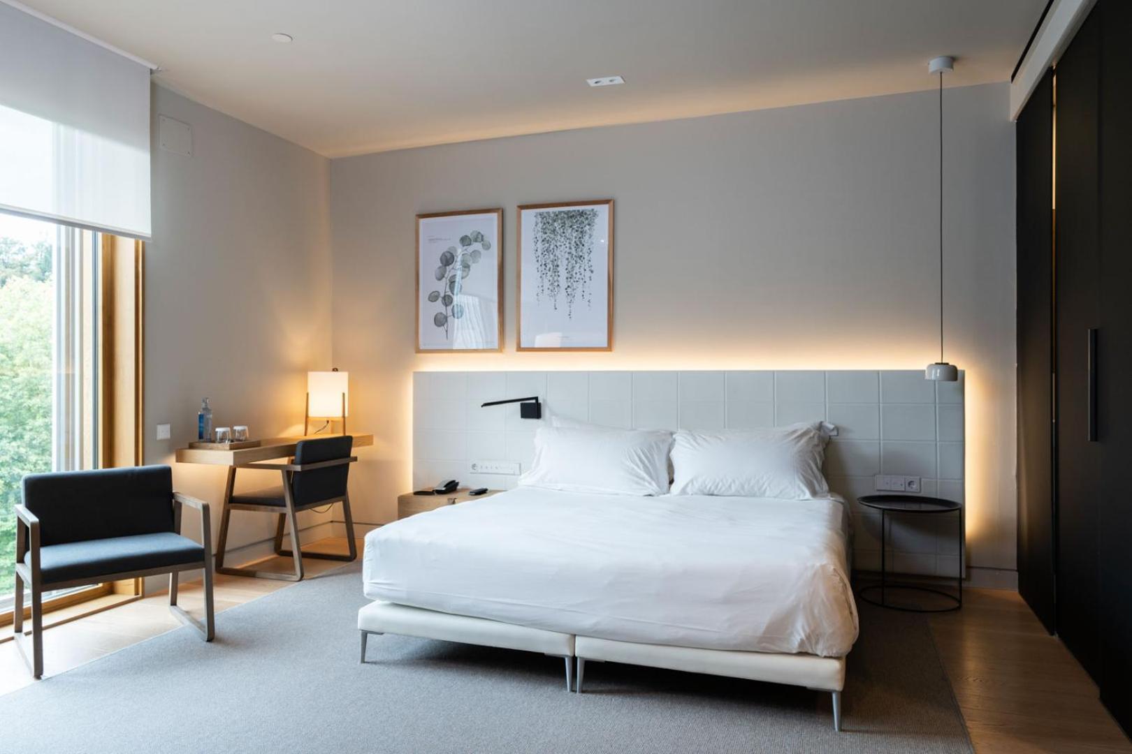 Arima & - Small Luxury