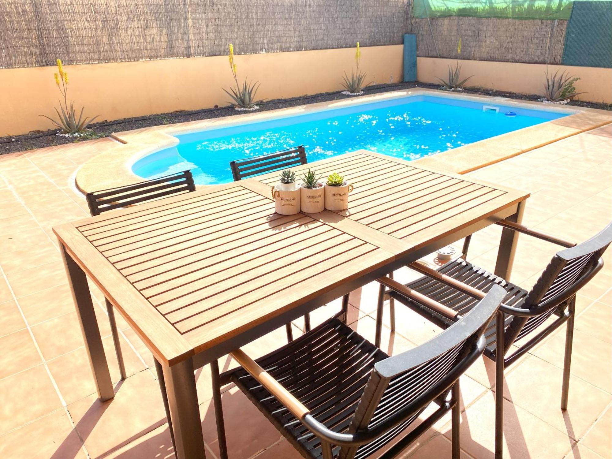 Marlau Con Piscina Privada