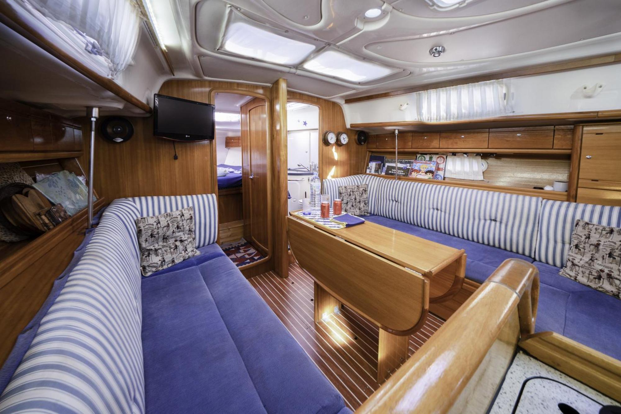 Hotel en barco Barco As