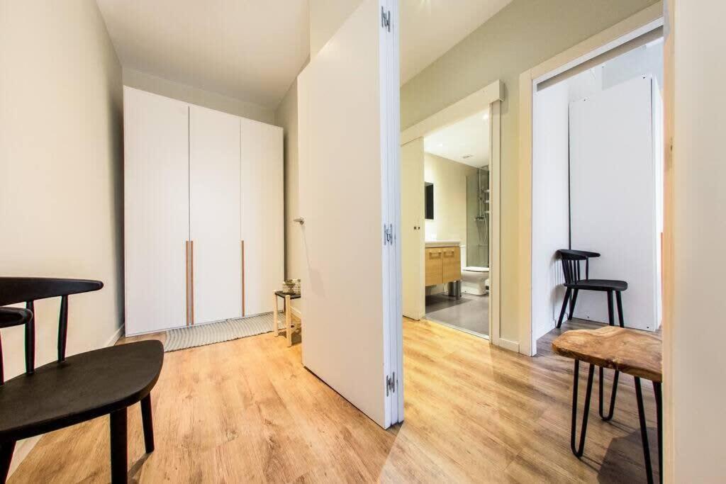 Bright And Modern 4bedroom With Terrace In Ramblas P2 Apartment