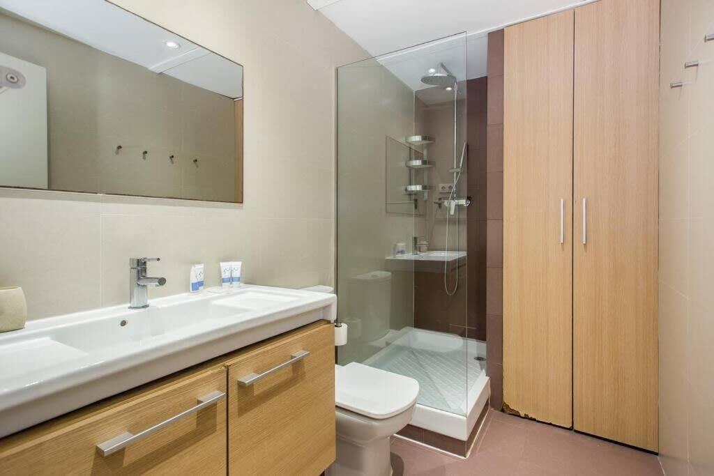 Bright And Modern 4bedroom With Terrace In Ramblas P2 Apartment *