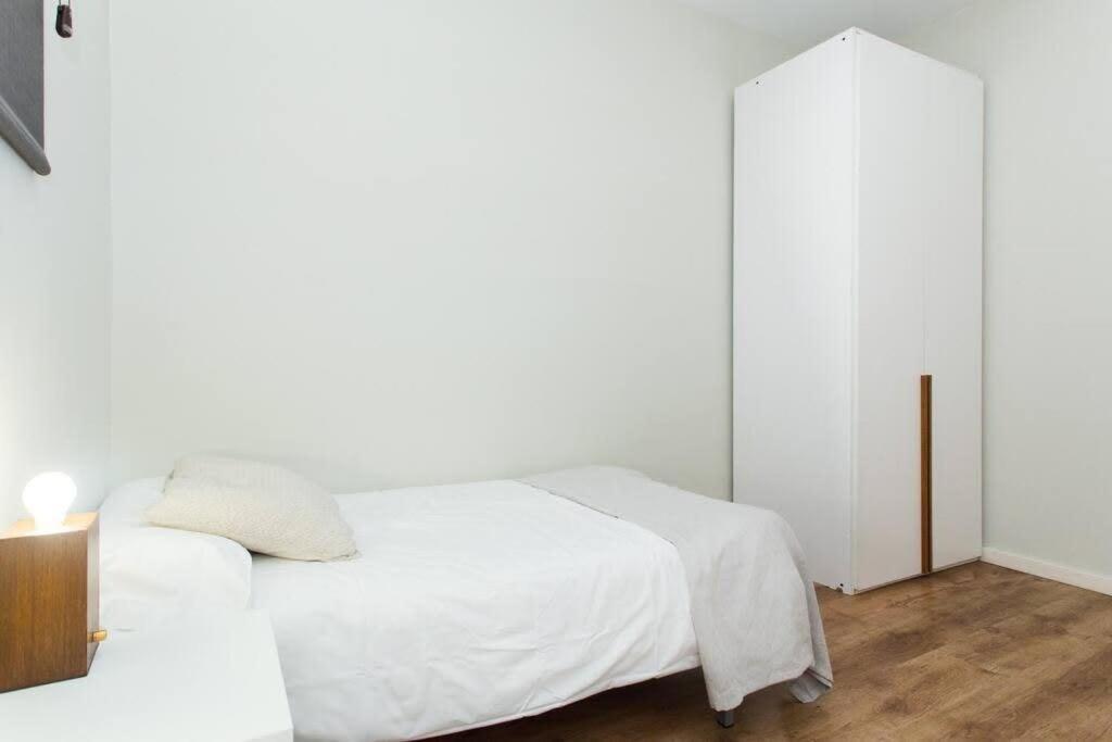 Apartment Bright And Modern 4bedroom With Terrace In Ramblas P2