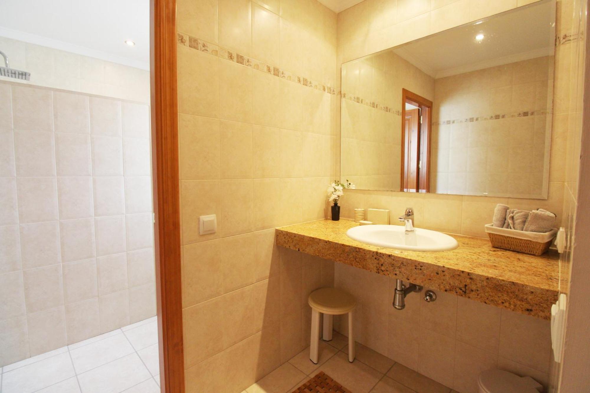 Ty Croeso-entire With Sea View Homestay